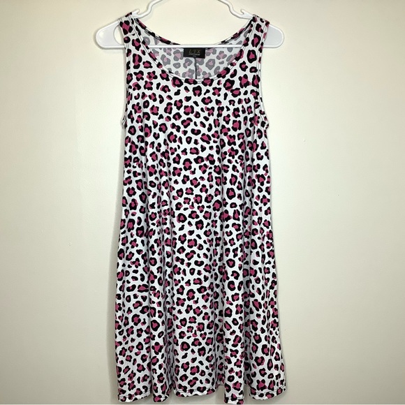 boutique Dresses & Skirts - < NEW Pink Cheetah Print Dress Medium >